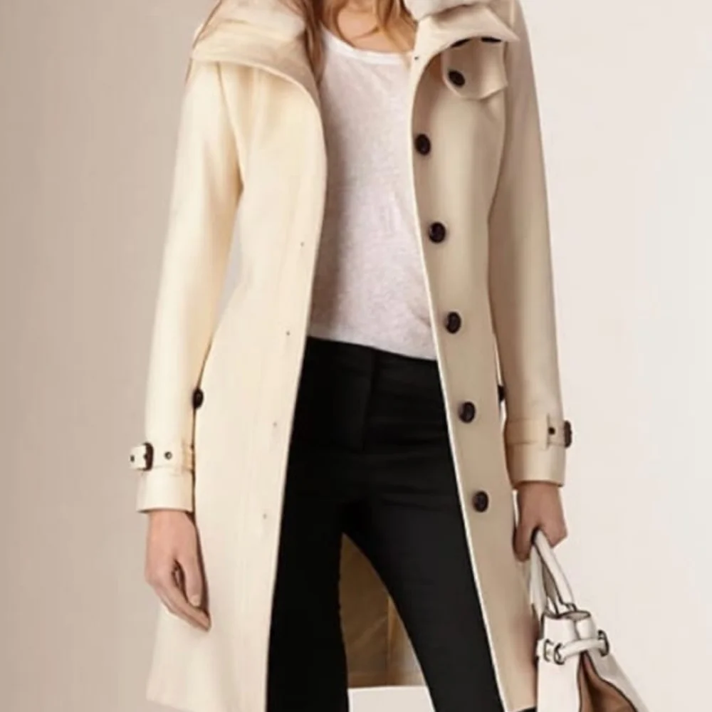 Burberry Cream White Wool Blend Single Breasted "Indiana" Peacoat - Picture 2 of 16